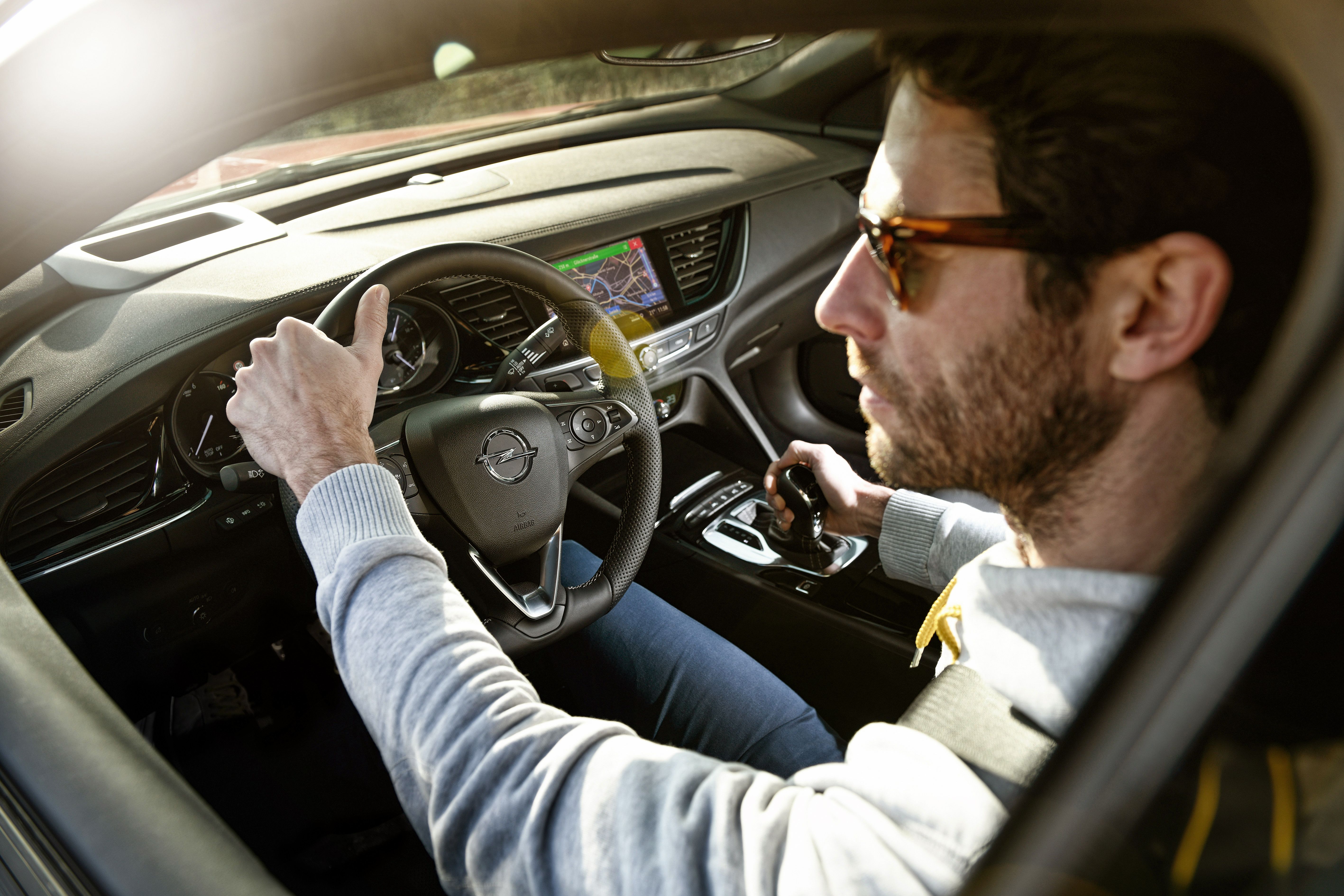 utilidad de la dirección asistida del automóvil