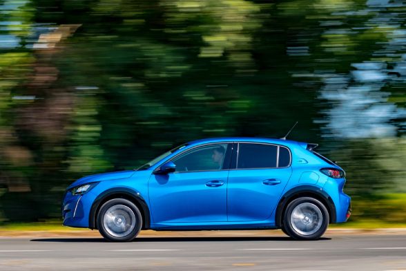 peugeot-e208-en-LLD-peugeot-E208-en-LOA