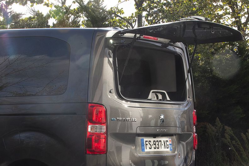 lunette arriere ouvrante peugeot traveller