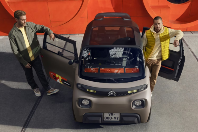 Electric quadricycle
